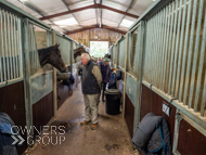 AK021025-85 - Alan King Stable Visit